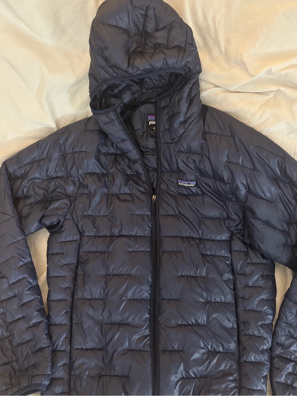 Patagonia Men's Hooded Lightweight Puffer Jacket in Navy- Size Medium